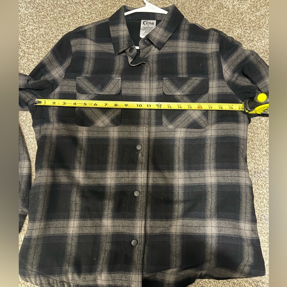 Zyia Active Women's M Black Gray Plaid Long Sleeve Snap Front Flannel Shacket - Picture 6 of 7